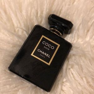 Chanel noir